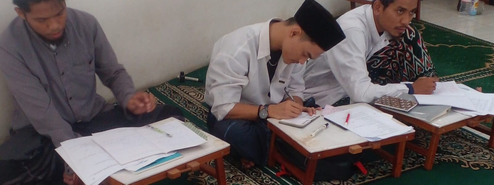 SANTRI MAGELANG DI SEKOLAH RAJA JAKARTA