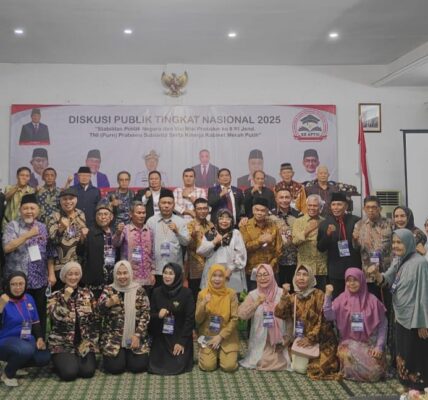 Alumni Perguruan Tinggi, Selenggarakan  Diskusi Publik Di Bandung, Jogya dam Surabaya.
