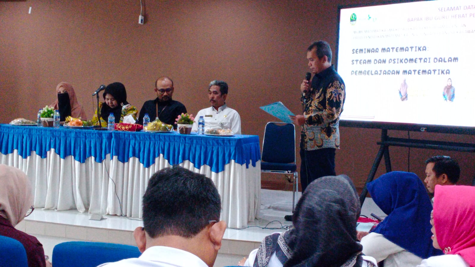 Seminar MGMP di Kota Bekasi