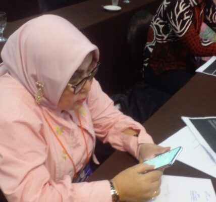 PENGERTIAN JURNALISTIK KETIGA