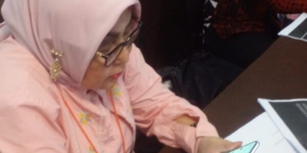 PENGERTIAN JURNALISTIK KETIGA