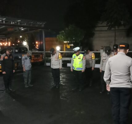 Pokdar Kamtibmas Sektor Cicalengka Polresta Bandung Selalu Siaga Dalam Giat KRYD Polsek Cicalengka