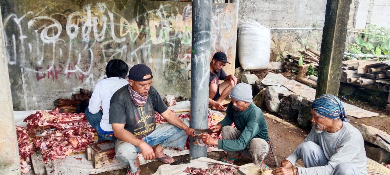 SINGASARI SEMBELIH SAPI DAN KAMBING, GELORAKAN IDUL ADHA 1446 HIJRIYAH
