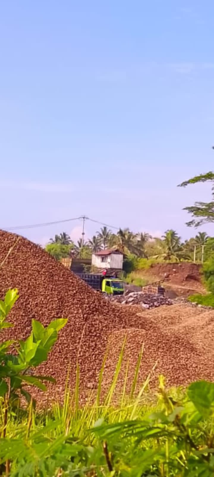 DI DUGA CV PADMAS MENYEROBOT TANAH WARGA
