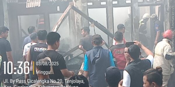 Kebakaran Hebat Landa Tambal Ban dan Penjual Bensin Eceran, Kerugian Ditaksir Ratusan Juta Rupiah