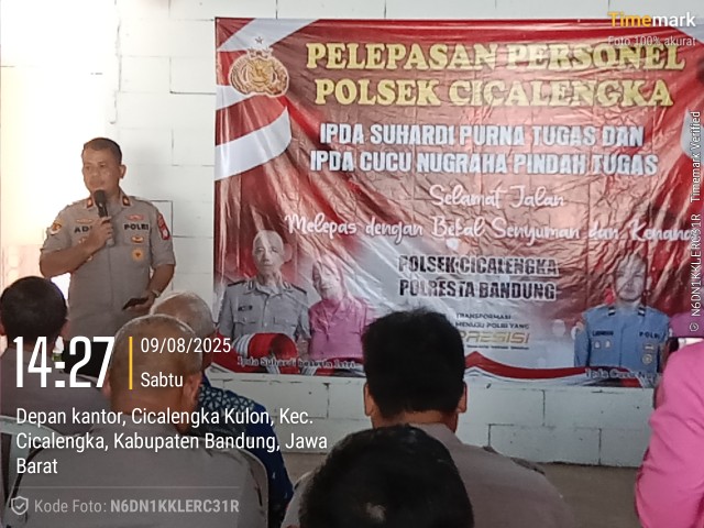 Polsek Cicalengka Gelar Acara Pelepasan Personil Purna Tugas dan Pindah Tugas dalam Suasana Penuh Haru