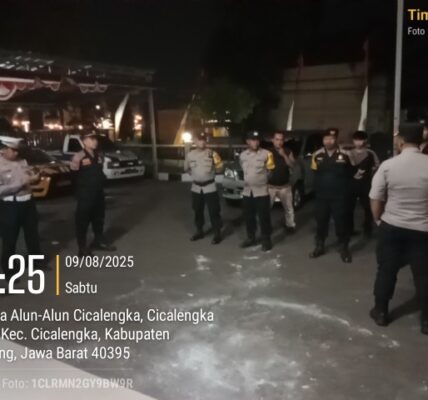 Pokdar Kamtibmas Sektor Cicalengka Polresta Bandung Bersama Polsek Cicalengka Laksanakan Giat KRYD
