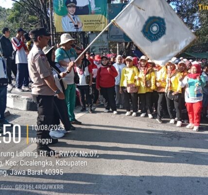 Desa Nagrog Gelar Gebyar Kemerdekaan dengan Jalan Santai dan Hiburan Rakyat**