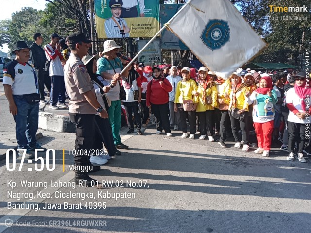 Desa Nagrog Gelar Gebyar Kemerdekaan dengan Jalan Santai dan Hiburan Rakyat**