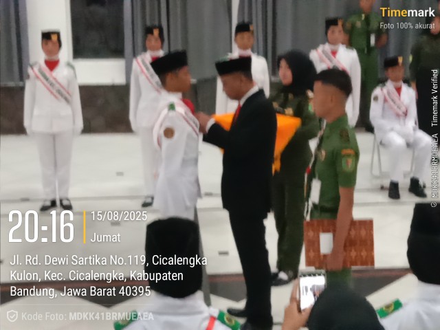 Menjelang HUT RI Ke 80 Camat Cicalengka Gelar pengukuhan Paskibra tingkat Kecamatan