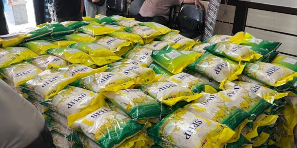 Polsek Cicalengka Gelar Gerakan Pangan Murah, Wujud Kepedulian Terhadap Masyarakat