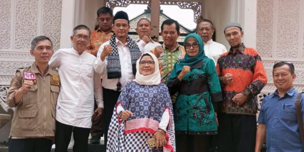 Ziarah ke Makam Bung Hatta: Menggelorakan Keteladanan Sang Proklamator kepada Generasi Muda