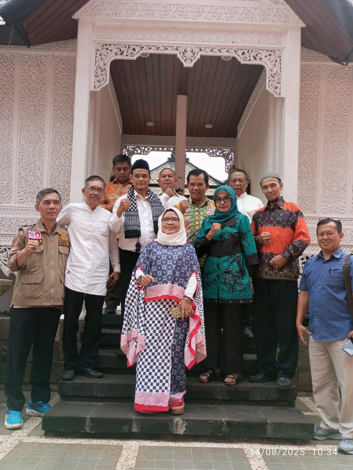 Ziarah ke Makam Bung Hatta: Menggelorakan Keteladanan Sang Proklamator kepada Generasi Muda