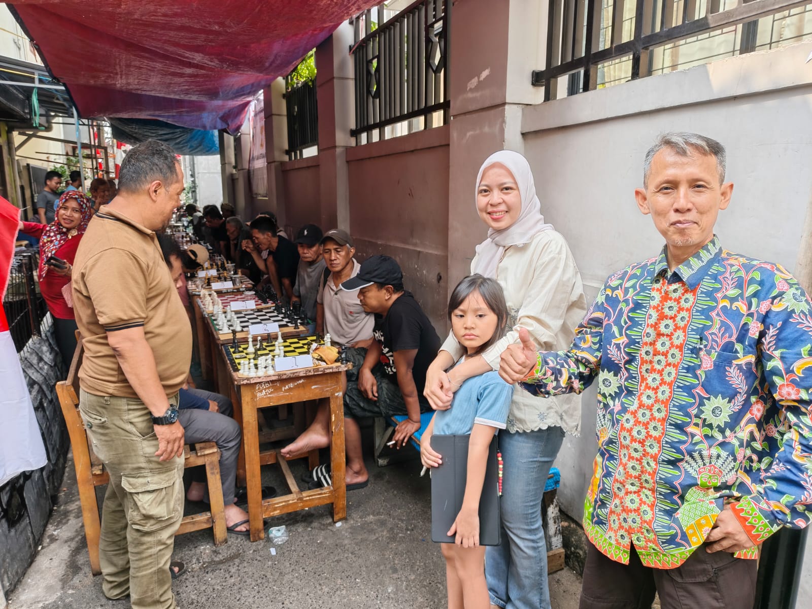 Kunjungan Suci Asliyati Lurah Galur Ke Pembukaan Lomba Catur RT.14/RW.04