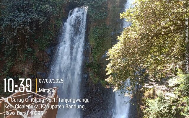 Curug Cinulang di Bandung Timur Jadi Primadona Wisatawan Lokal Saat Liburan Curug Cinulang di Bandung Timur Jadi Primadona Wisatawan Lokal Saat Liburan
