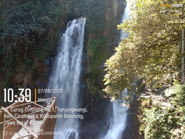 Curug Cinulang di Bandung Timur Jadi Primadona Wisatawan Lokal Saat Liburan