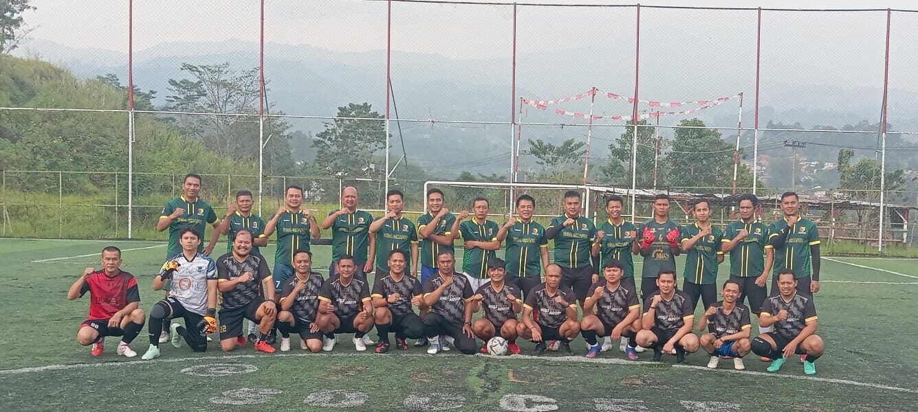 Mecth Day : Polsek Cimenyan FC Vs BNNP Jabar FC Gelar Pertandingan Persahabatan Sebagai Ajang Silaturahmi dan Perkuat Sinergitas