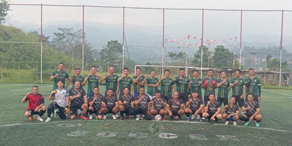 Mecth Day : Polsek Cimenyan FC Vs BNNP Jabar FC Gelar Pertandingan Persahabatan Sebagai Ajang Silaturahmi dan Perkuat Sinergitas