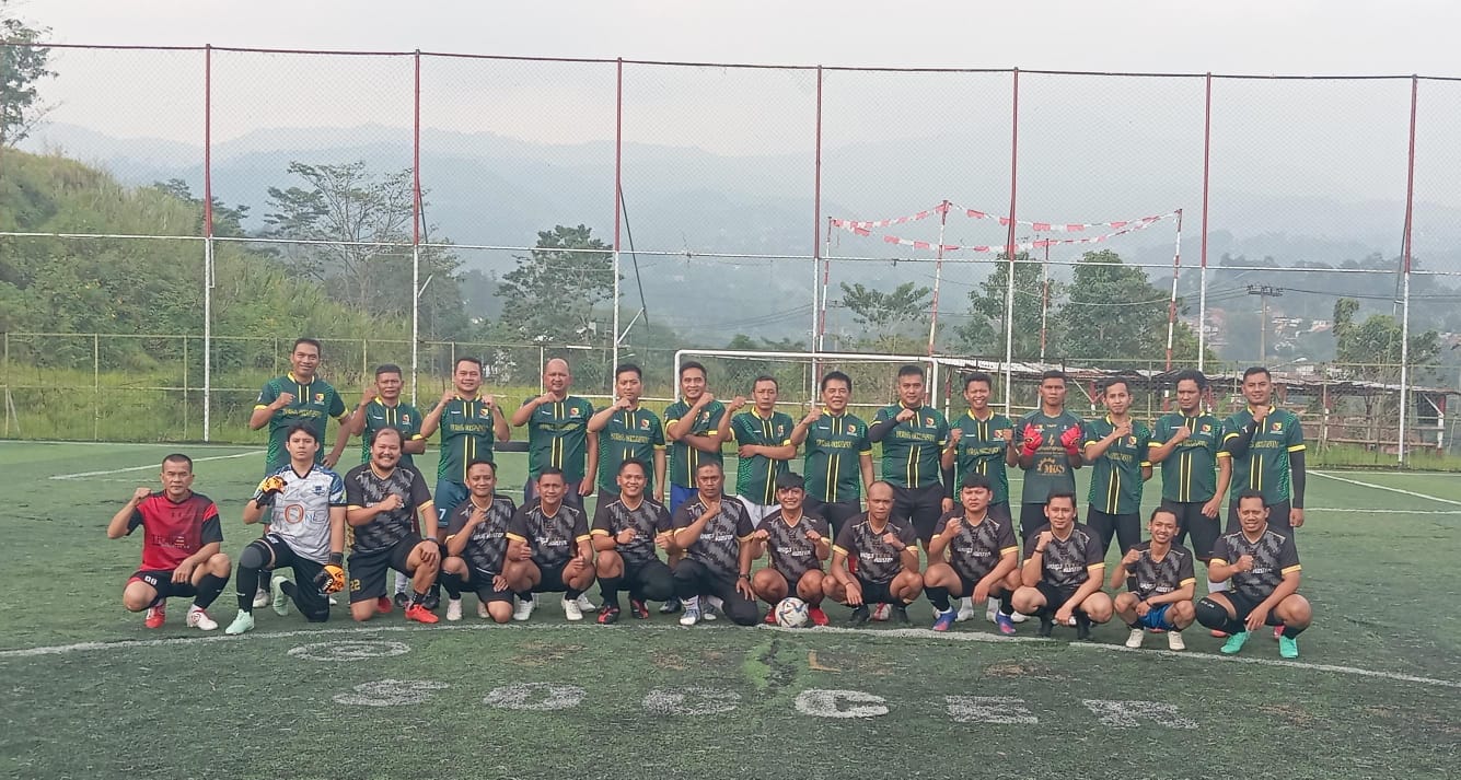 Mecth Day : Polsek Cimenyan FC Vs BNNP Jabar FC Gelar Pertandingan Persahabatan Sebagai Ajang Silaturahmi dan Perkuat Sinergitas