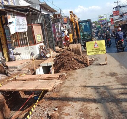 Cicalengka Berbenah, Saluran Mampet Dibenahi Demi Kenyamanan Warga