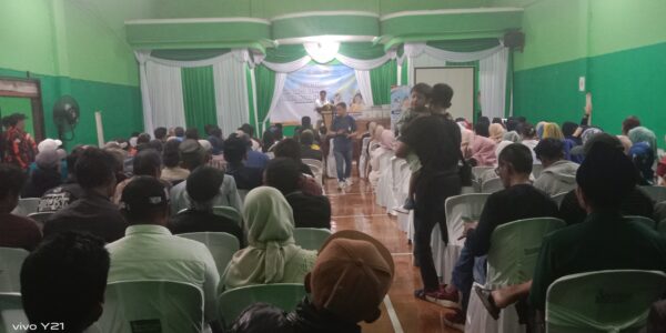 Asep  Romi Romaya Sosialisasikan  Fasilitas Teknis Program Bangga Kencana Bersama BKKBN, Di Desa Margaasih