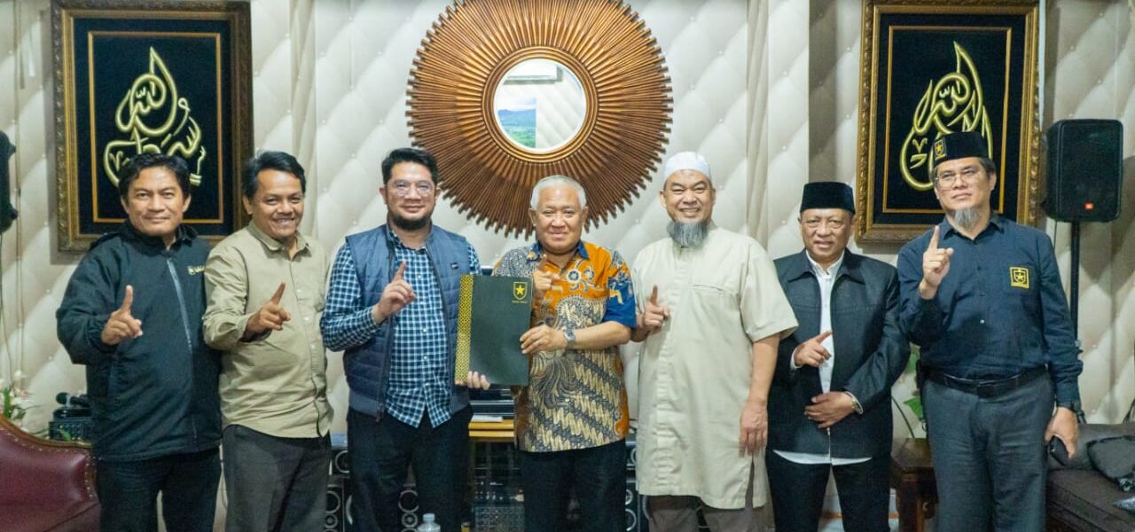 Ketum dan Sekjen DPP Partai Ummat Bersilaturahim ke Prof. Din Syamsudin, Bahas Penguatan Jati Diri Partai Islam