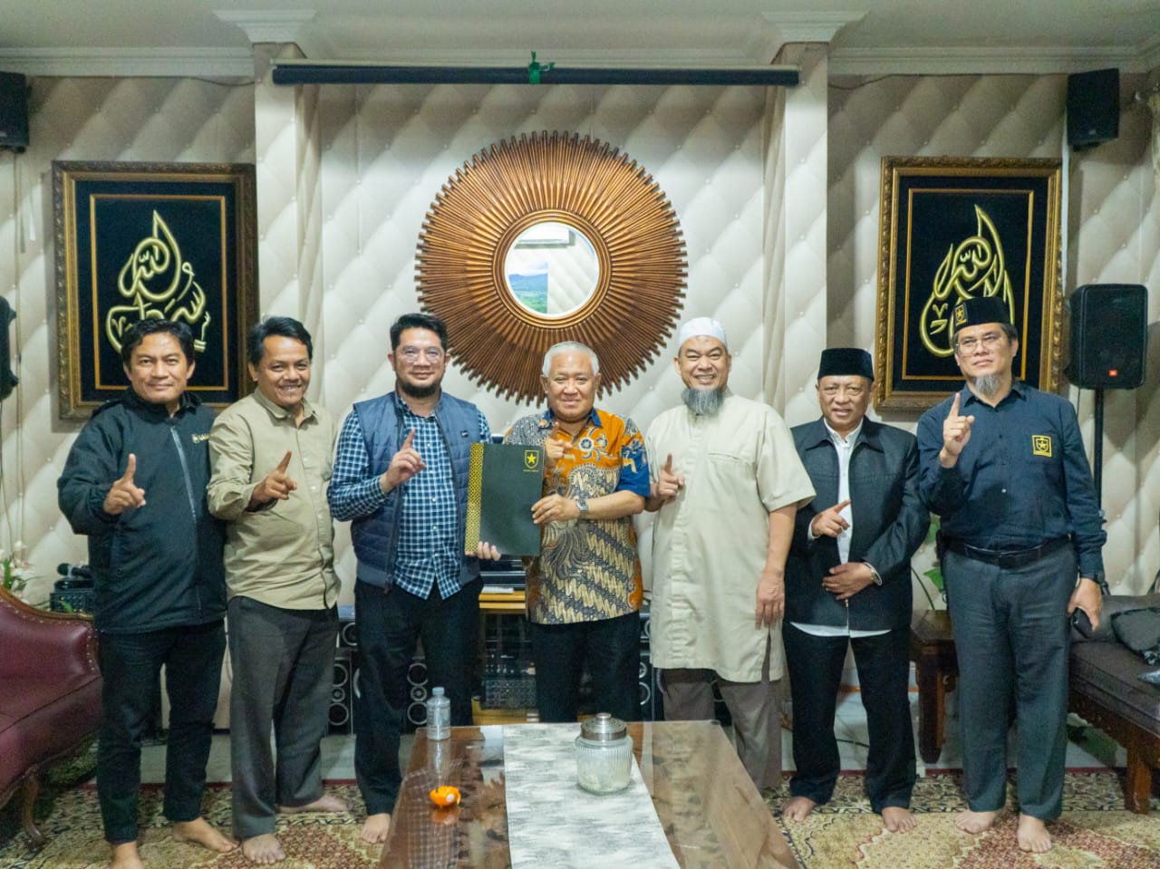 Ketum dan Sekjen DPP Partai Ummat Bersilaturahim ke Prof. Din Syamsudin, Bahas Penguatan Jati Diri Partai Islam