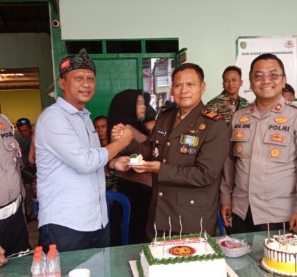 HUT TNI ke-80, Camat Cicalengka Kirim Tumpeng ke Koramil 2402 sebagai Bentuk Apresiasi dan Dukungan