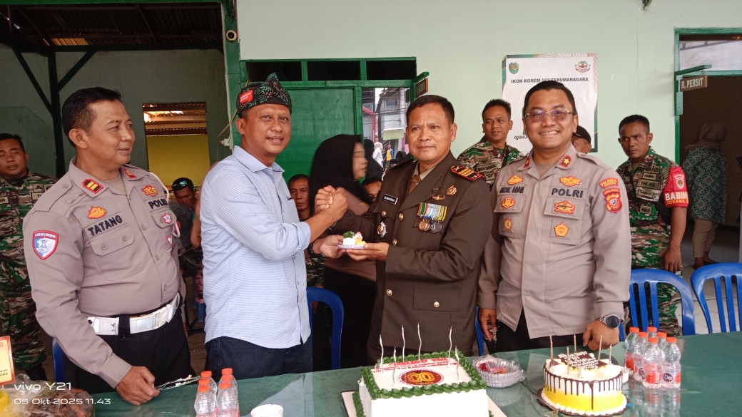 HUT TNI ke-80, Camat Cicalengka Kirim Tumpeng ke Koramil 2402 sebagai Bentuk Apresiasi dan Dukungan