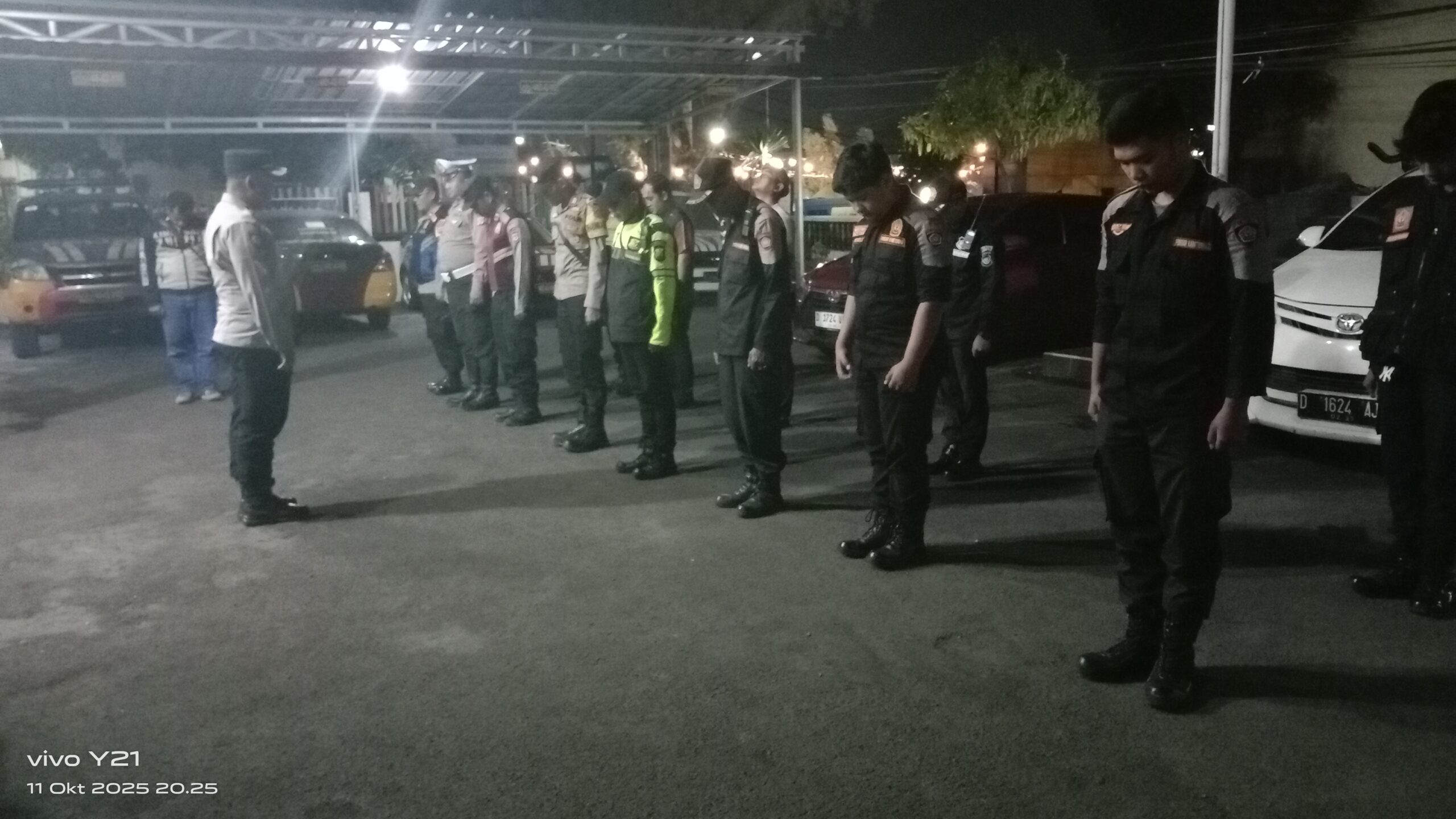 Pokdar Kamtibmas Sektor Cicalengka Bersama Polsek Cicalengka Konsisten Laksanakan Giat KRYD Demi Ciptakan Kondusifitas Wilayah