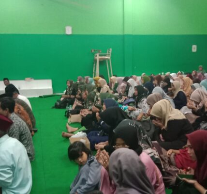 Pemdes Margaasih Gelar Pengajian Rtin Bulanan Bersama Warga Untuk Perkuat  Silatirahmi Dan Nilai Keagamaan