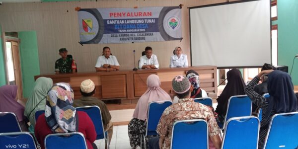 Camat Cicalengka Hadiri Penyaluran BLT Dana Desa Tahap Tiga  di Desa Nagrog