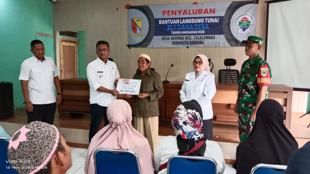 Pemdes Desa Nagrog Salurkan BLT Dana Desa Tahap Tiga kepada 20 KPM Lansia dan Jompo Pemdes Desa Nagrog Salurkan BLT Dana Desa Tahap Tiga kepada 20 KPM Lansia dan Jompo