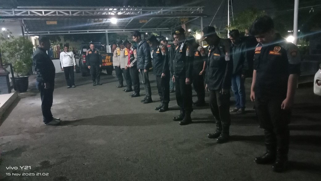 Pokdar Kamtibmas Sektor Cicalengka Ikuti Apel KRYD Yang Di Pimpin Langsung Oleh Kapolsek Cicalengka Pokdar Kamtibmas Sektor Cicalengka Ikuti Apel KRYD Yang Di Pimpin Langsung Oleh Kapolsek Cicalengka