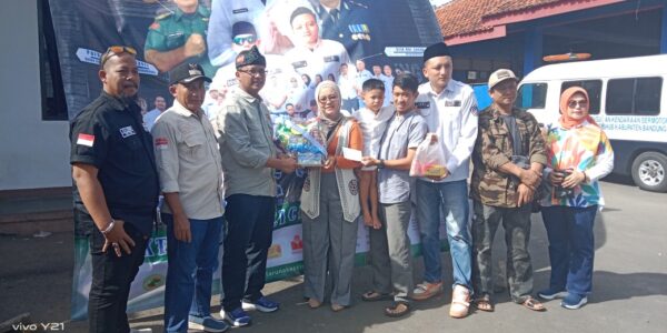Karang Taruna Kecamatan Cicalengka Gelar Khitanan Massal untuk Warga