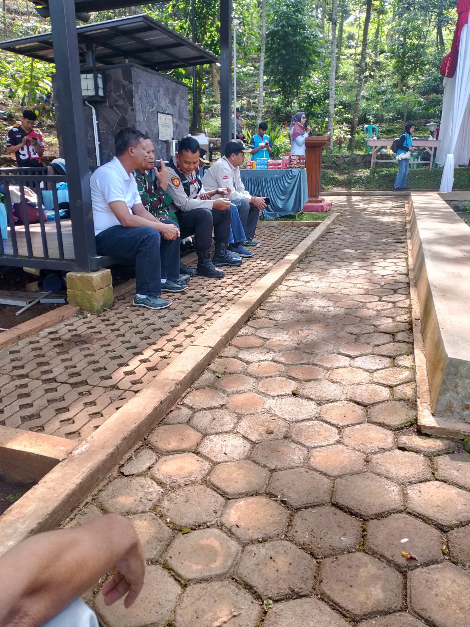 Forkopimcam Bersama PT Mayora Tbk Tanam Seribu Pohon untuk Pelestarian Mata Air