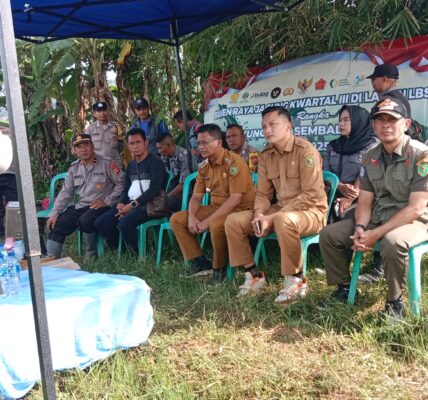 Kapolsek Cicalengka Laksanakan Panen Raya Jagung Kuartal III di Lahan LBS Kapolsek Cicalengka Laksanakan Panen Raya Jagung Kuartal III di Lahan LBS