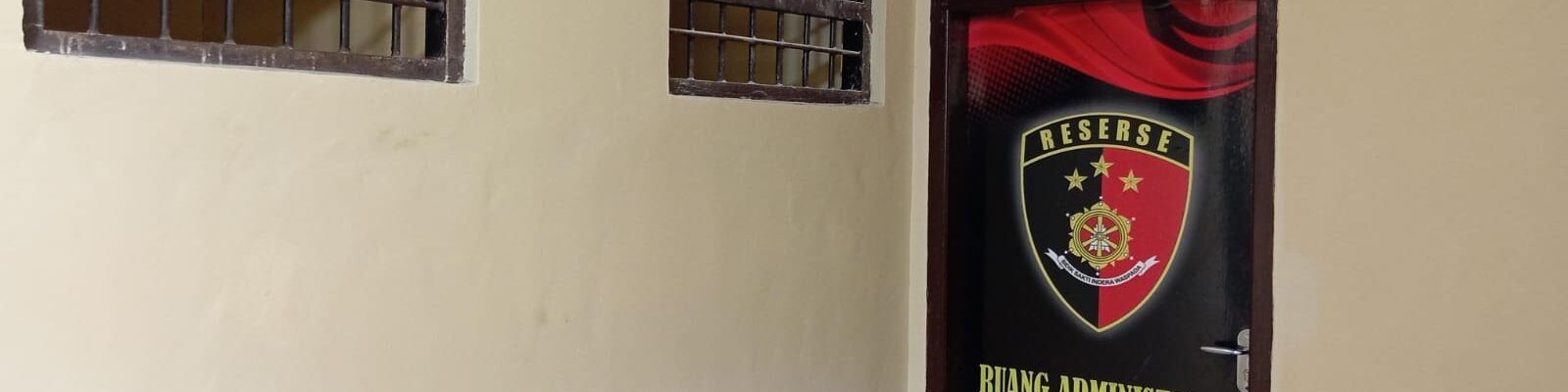 Tingkatkan Kualitas Pelayanan Kualitas Pelayanan Publik Serta Semangat Presisi : Polsek Cimenyan Renovasi Beberapa Ruangan