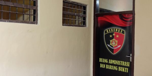 Tingkatkan Kualitas Pelayanan Kualitas Pelayanan Publik Serta Semangat Presisi : Polsek Cimenyan Renovasi Beberapa Ruangan Tingkatkan Kualitas Pelayanan Kualitas Pelayanan Publik Serta Semangat Presisi : Polsek Cimenyan Renovasi Beberapa Ruangan