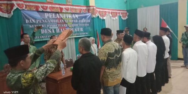 Kepala Desa Haur Pugur Lantik dan Ambil Sumpah Ketua RT dan RW Periode 2026–2031 Kepala Desa Haur Pugur Lantik dan Ambil Sumpah Ketua RT dan RW Periode 2026–2031