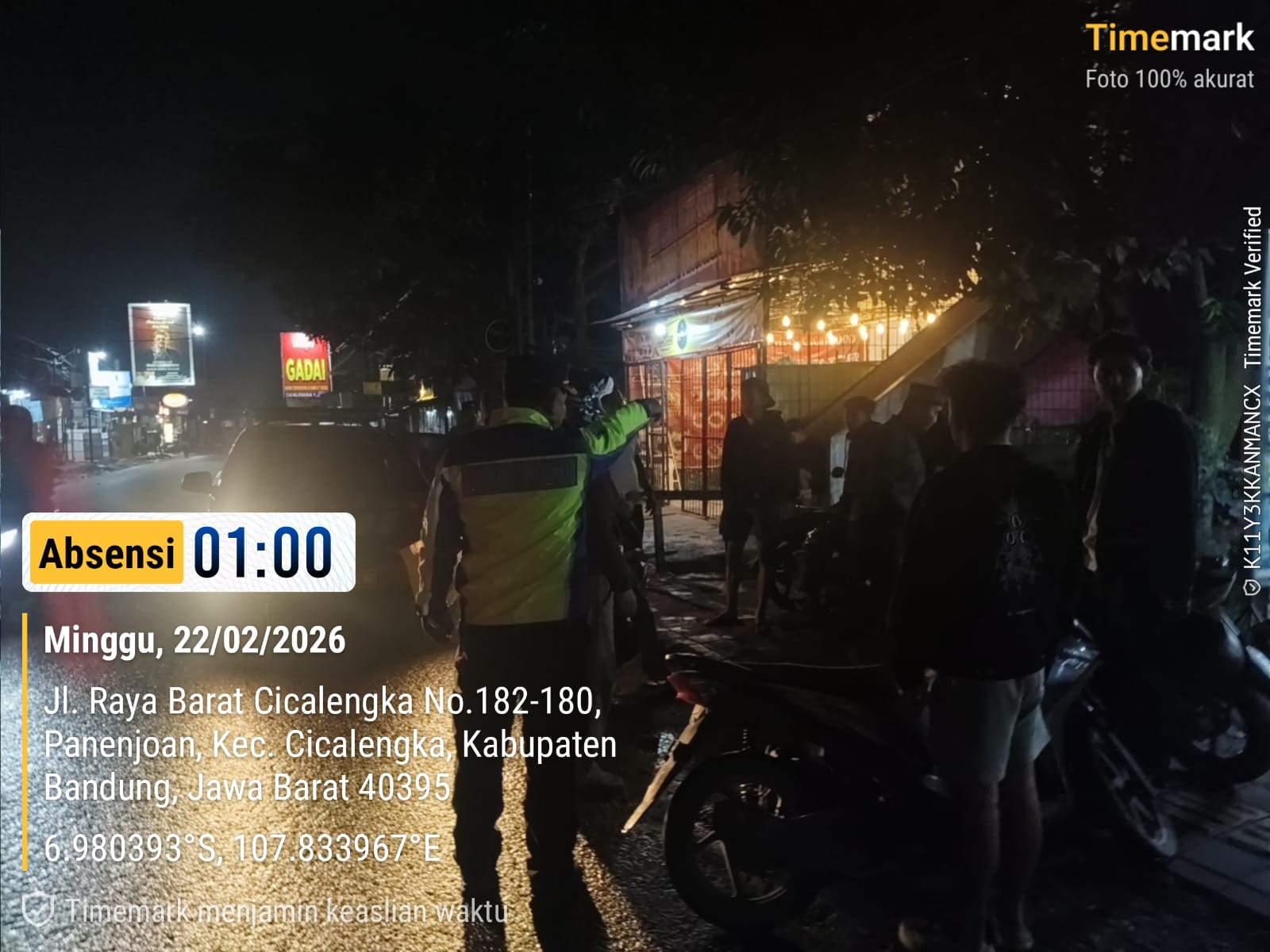 Kapolsek Bersama Anggota Piket Bubarkan dan Amankan Peserta Balap Lari Liar di Jalan Raya Cicalengka Barat