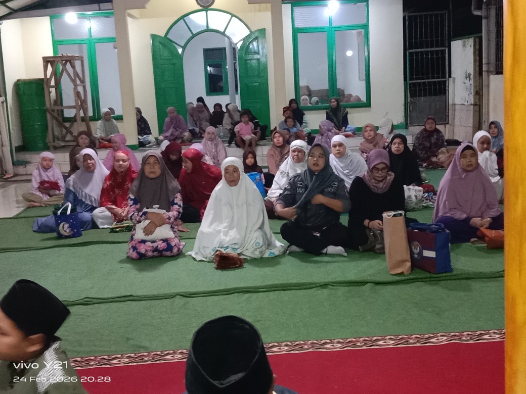 Forkopimcam Cicalengka Laksanakan Tarawih Keliling di Masjid Al Barokah Desa Cikuya