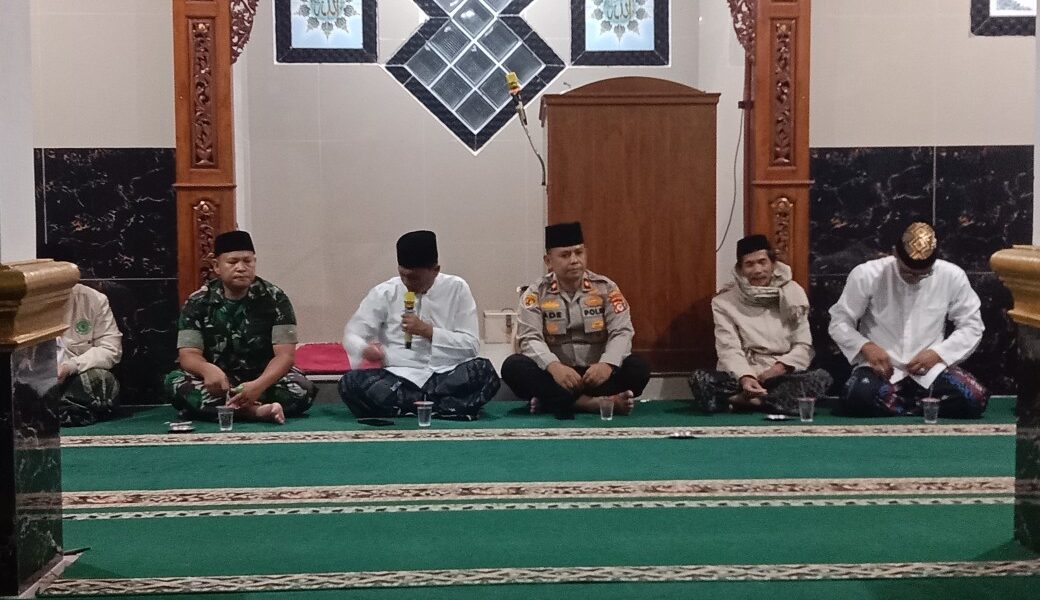 Forkopimcam Cicalengka Laksanakan Tarawih Keliling di Masjid Al Ikhlas Desa Waluya Forkopimcam Cicalengka Laksanakan Tarawih Keliling di Masjid Al Ikhlas Desa Waluya