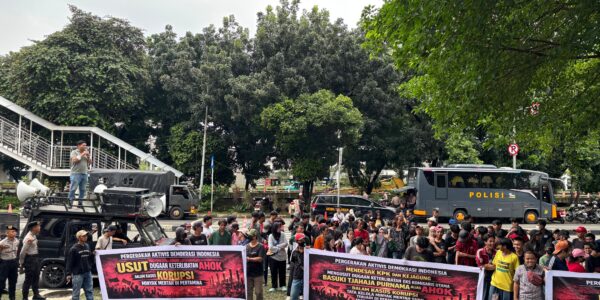 Usut Dugaan Keterlibatan Ahok Dalam Dugaan Korupsi Minyak Mentah Usut Dugaan Keterlibatan Ahok Dalam Dugaan Korupsi Minyak Mentah