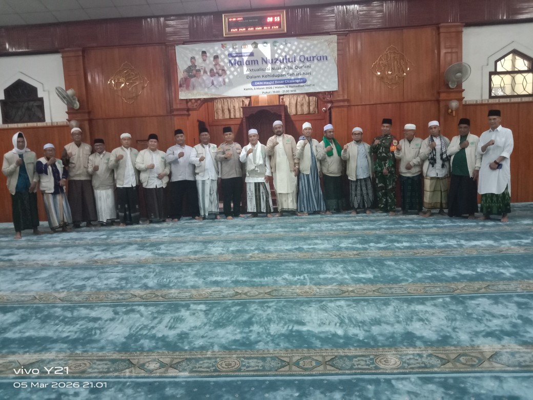Taraweh Keliling Forkopimcam Cicalengka Di Laksanakan Di Masjid Besar Cicalengka
