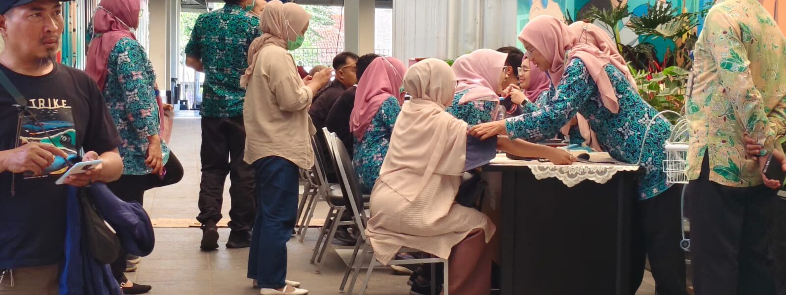 RSUD Cicalengka Gelar Donor Darah Dalam Rangka Memperingti HUT Kabupaten Bandung Ke 385 RSUD Cicalengka Gelar Donor Darah Dalam Rangka Memperingti HUT Kabupaten Bandung Ke 385