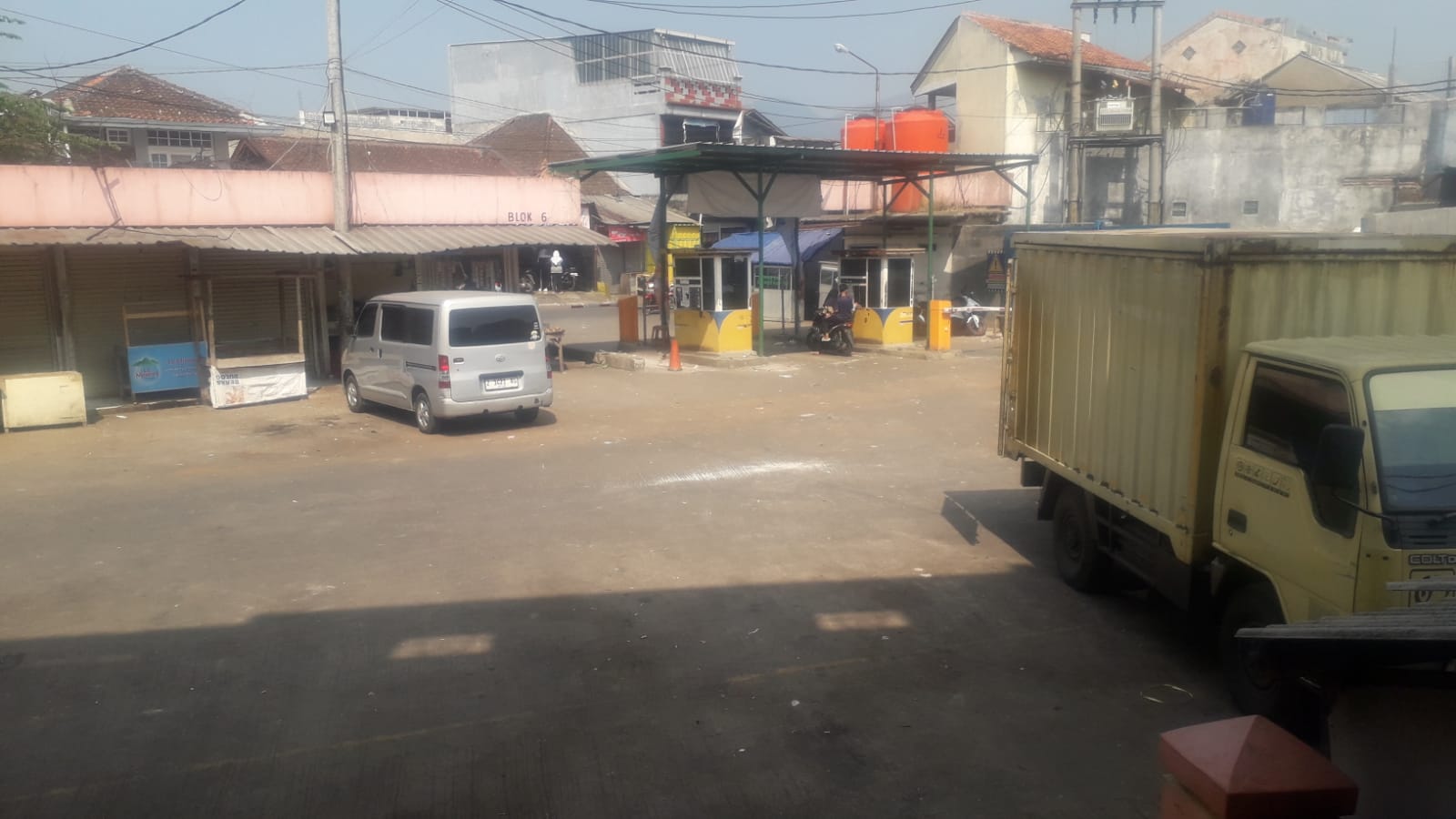 Pedagang Pasar Sehat Cicalengka Resah,  Rumitnya Mendapatkan Surat Tempat Pemakaian Until Berdagang