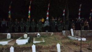 Kapolsek Cikancung Hadiri Renungan Suci di Taman Makam Pahlawan Bahagia Cikuya