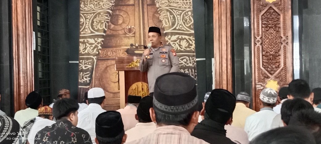 Polsek Cicalengka  Laksanakan Kegiatan Jumling Di Masjid At-Taqwa Perum PPL Panenjoan